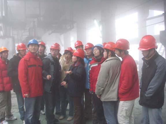 我院应化051班同学在中国石化集团南京化学有限公司实习